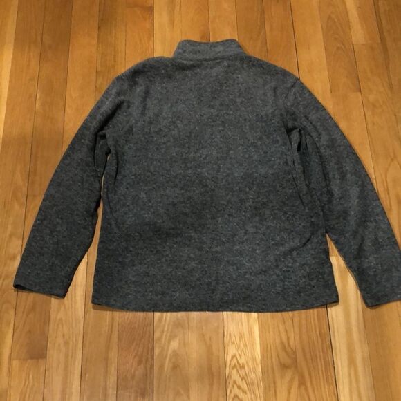 EDDIE Bauer 1/4 zip up pull over fleece size medium. - Picture 3 of 6
